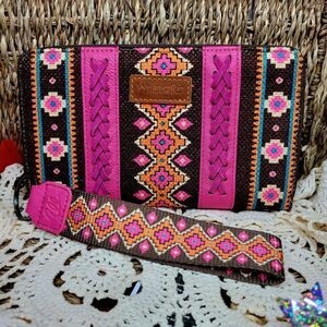 Wrangler by Montana West Wristlet Wallet Purse Women Western Aztec Clutc…